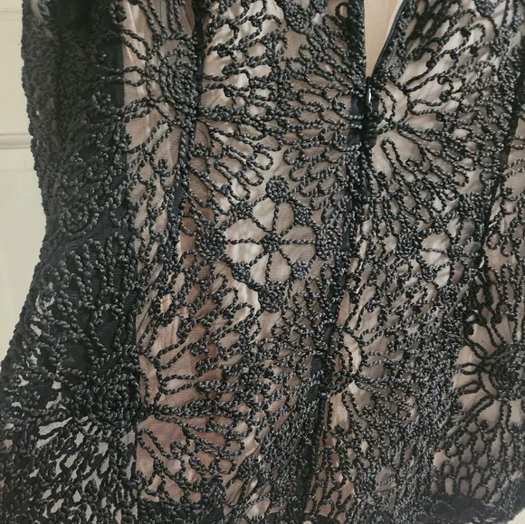 Romantic Floral Supreme Soutache Black Crochet Tunic Top Like New. - Picture 7 of 7